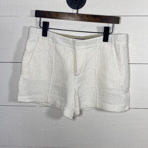 VINCE, white textured, cotton & linen, classic shorts, pockets, size 8